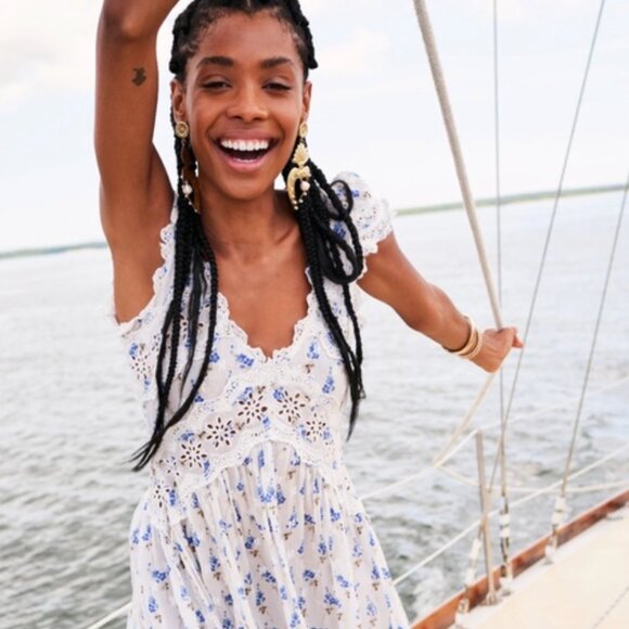 RARE LOVESHACKFANCY Archer Dress in White Blue Floral - Picture 5 of 12